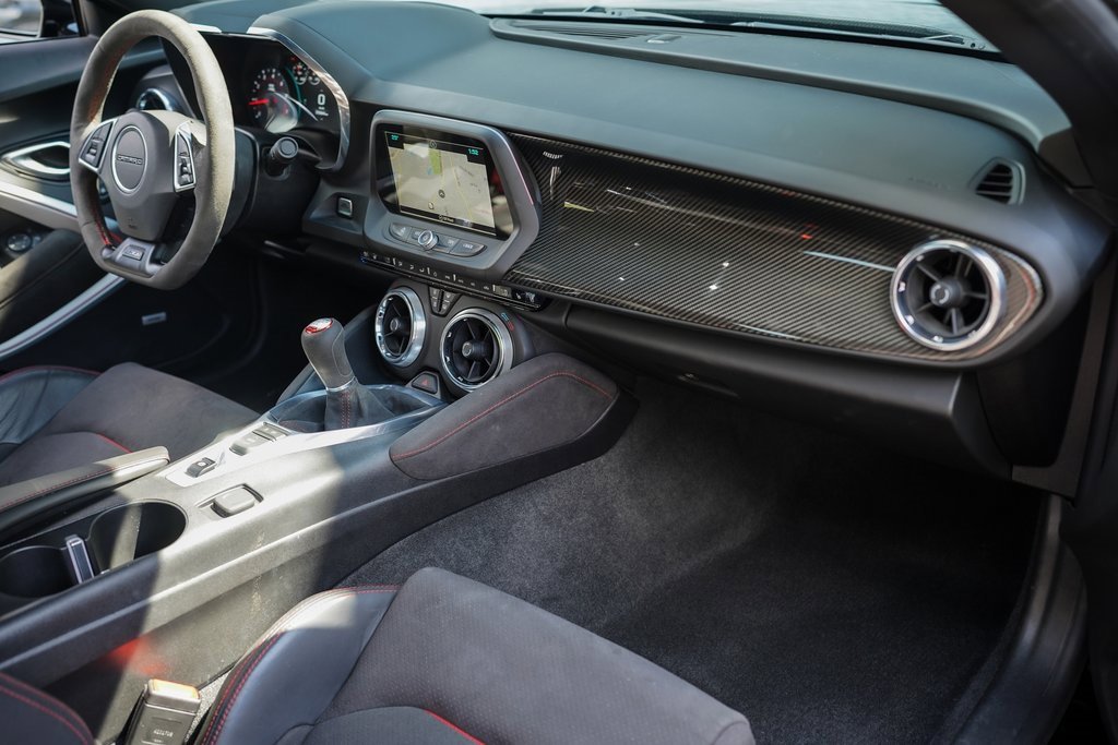 Used 2018 Chevrolet Camaro ZL1 image 21