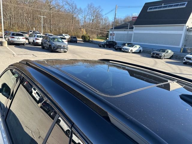 New 2026 Volkswagen Tiguan SE R-Line image 10