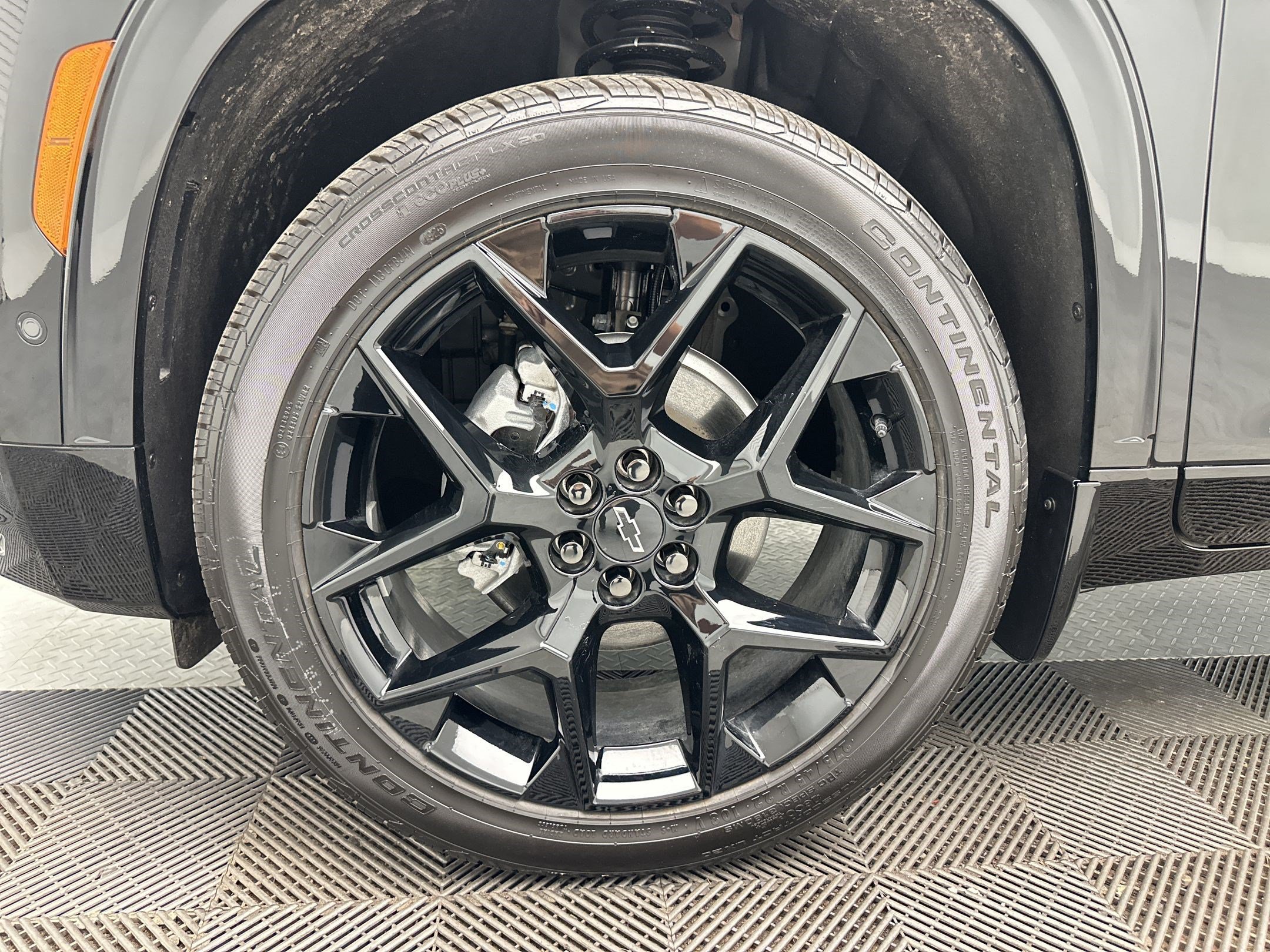 Certified 2026 Chevrolet Traverse RS w/ LPO, Floor Liner Package AWD/4WD image 12