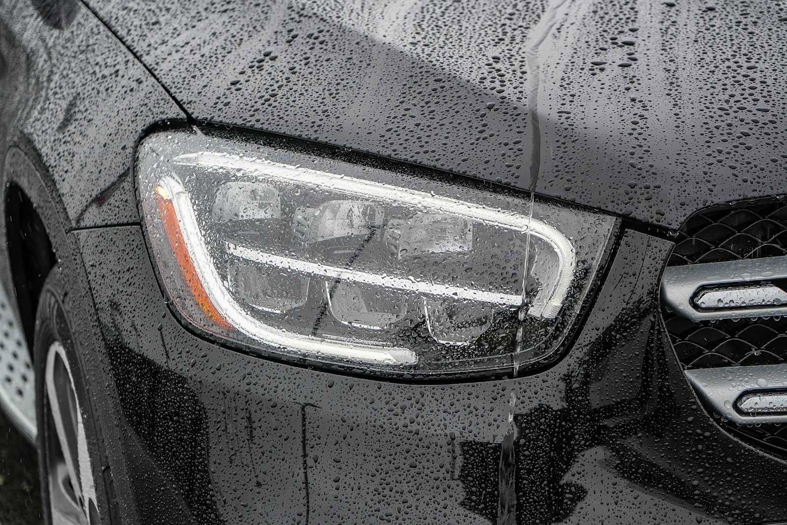 Used 2022 Mercedes-Benz GLC 300 image 4