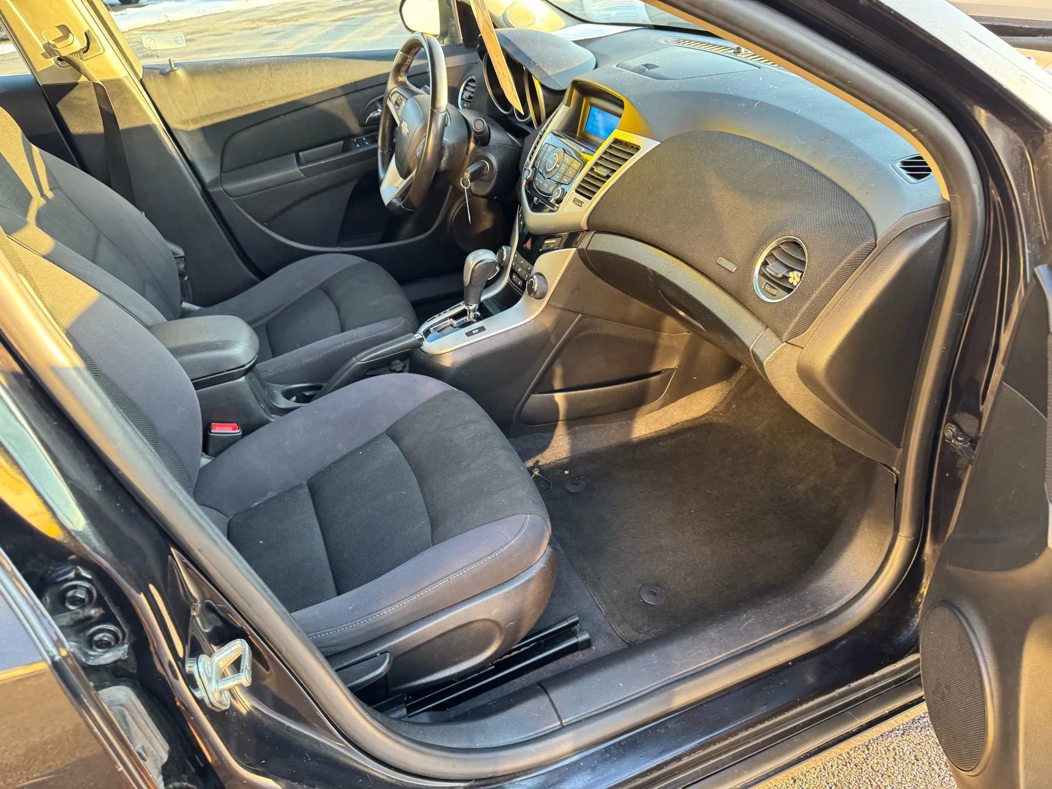 Used 2014 Chevrolet Cruze LT image 23