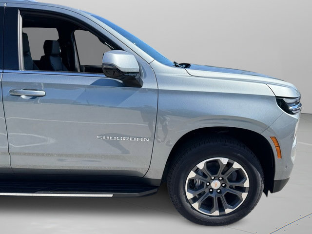 New 2026 Chevrolet Suburban LT w/ Comfort Package image 8