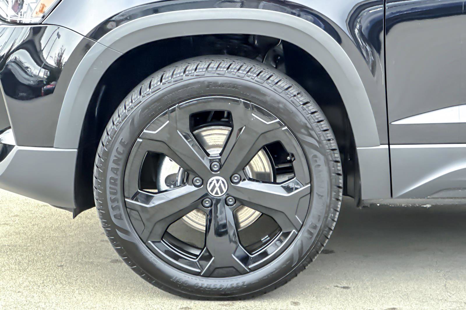 New 2026 Volkswagen Taos SEL image 25