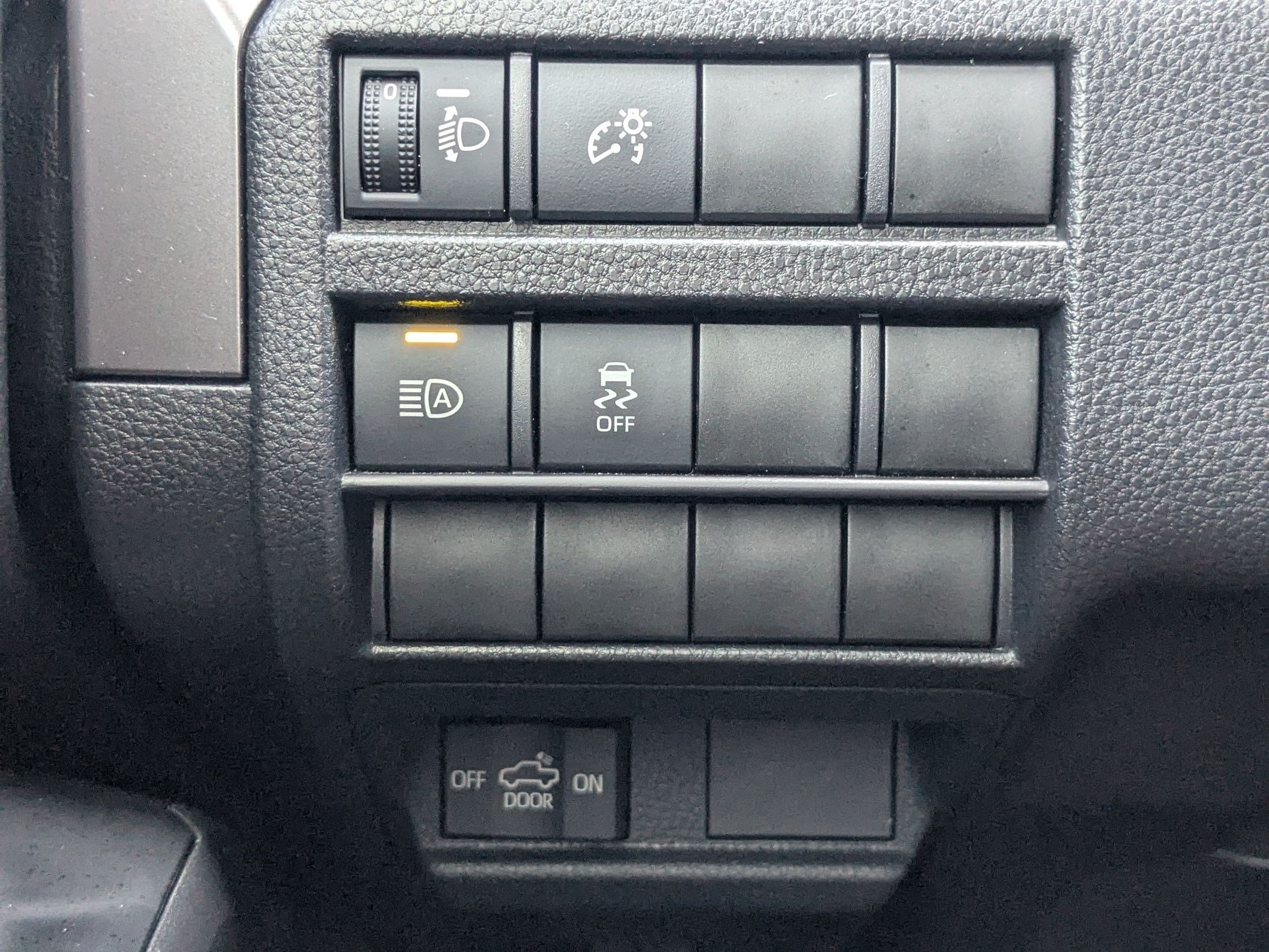 Used 2025 Toyota Tacoma SR5 AWD/4WD image 21