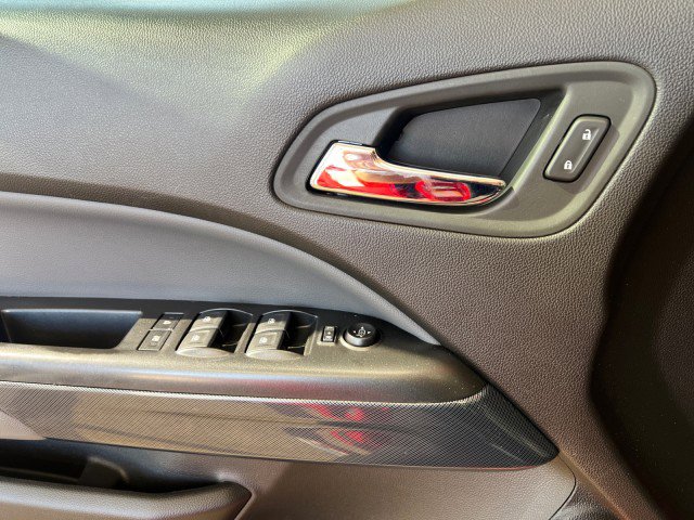 Used 2018 Chevrolet Colorado Z71 image 28