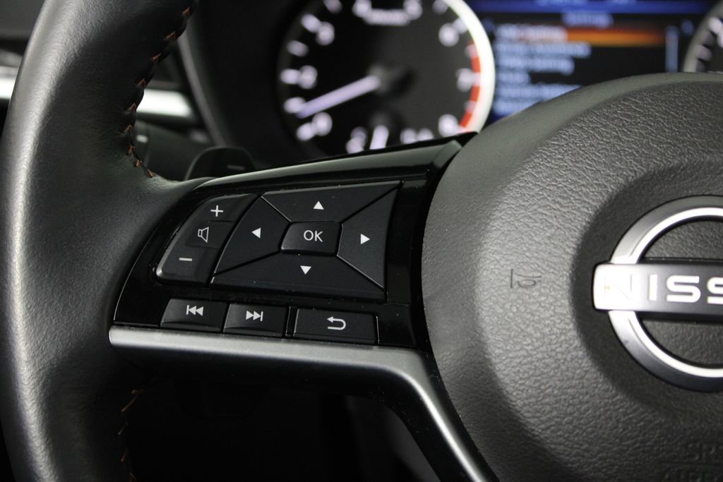 Used 2024 Nissan Altima 2.5 SR w/ SR Premium Package FWD image 28