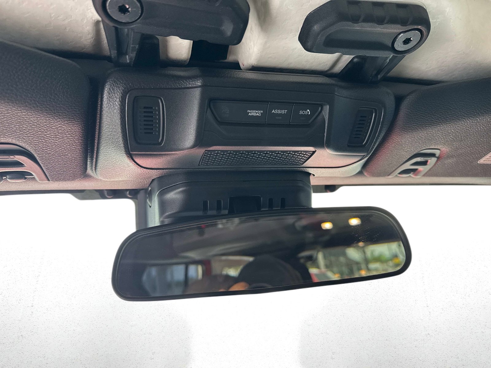 Used 2025 Jeep Wrangler Unlimited Sahara image 25