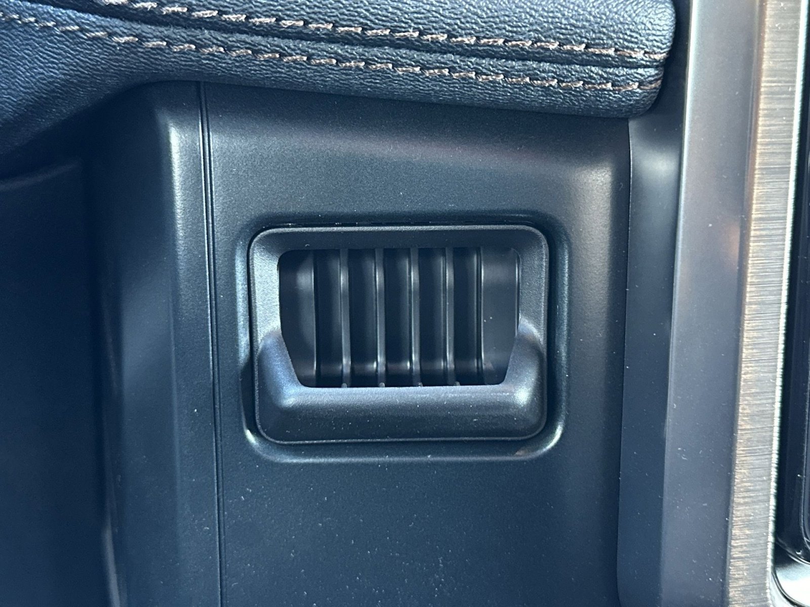 New 2025 Ford F150 Lightning Lariat image 28