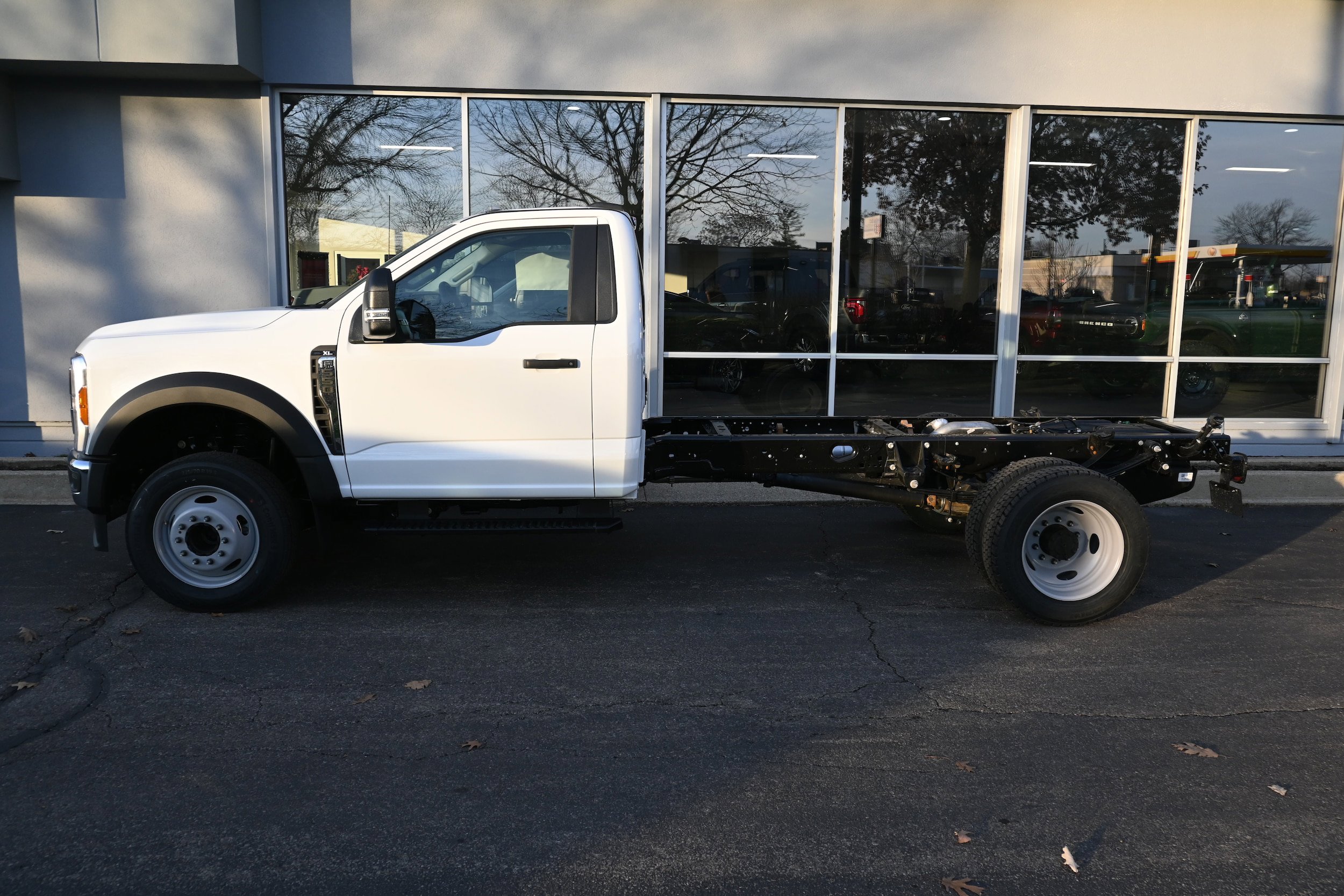 New 2026 Ford F550 2WD Regular Cab Super Duty w/ XL Chrome Package image 2