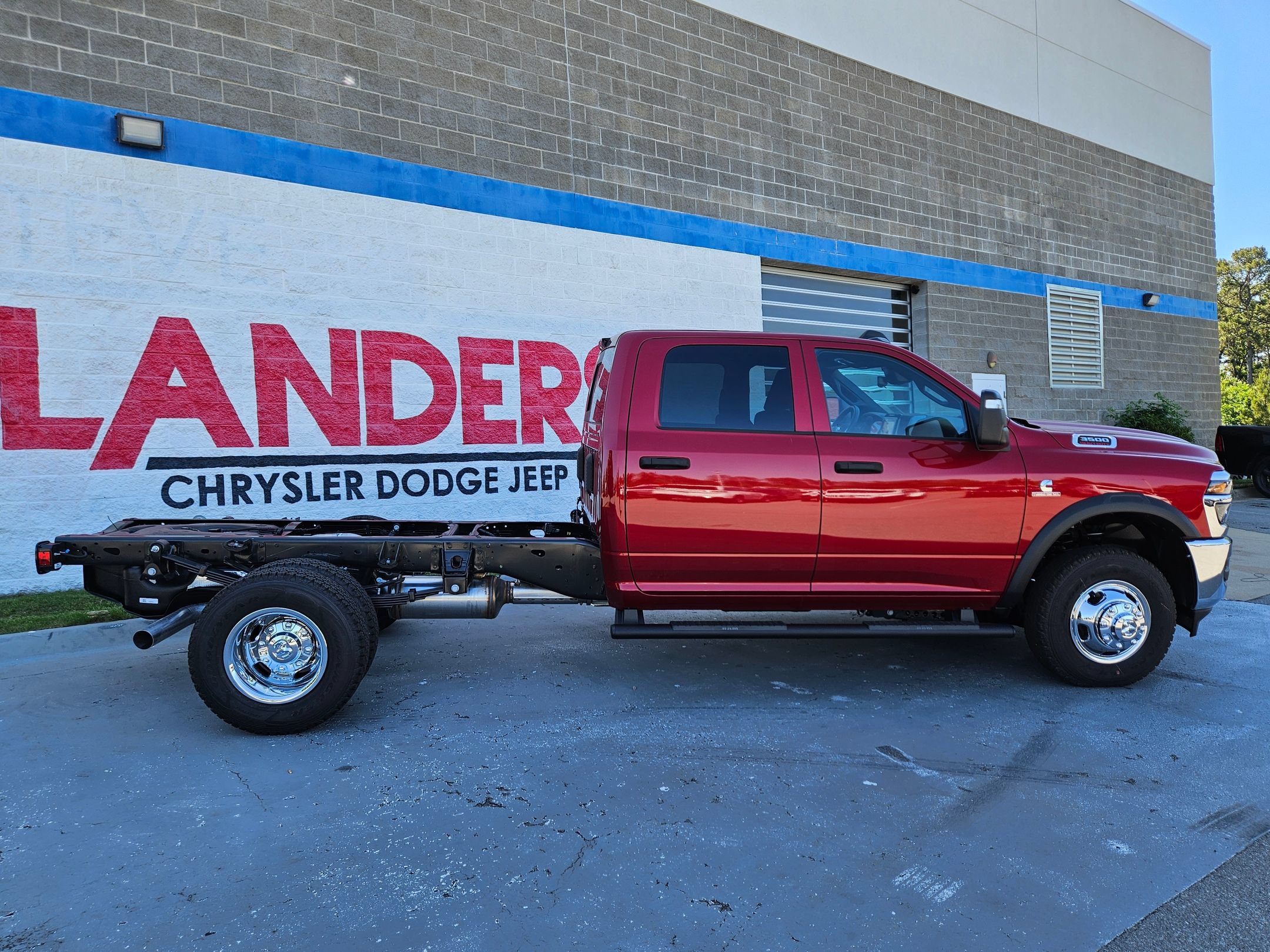 New 2026 RAM 3500 Tradesman AWD/4WD image 8