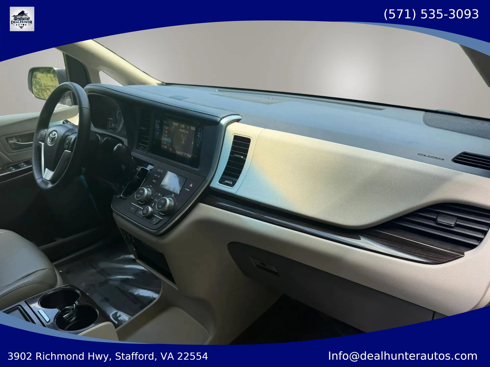 Used 2015 Toyota Sienna XLE w/ XLE Navigation Package FWD image 14