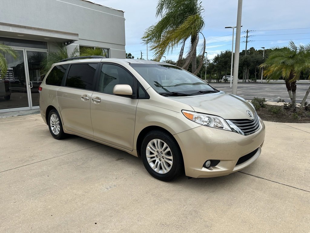 Used 2013 Toyota Sienna XLE