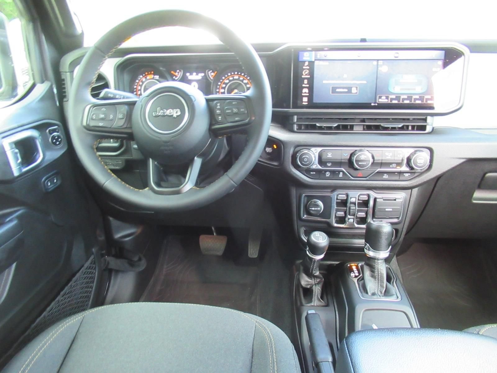 Used 2024 Jeep Wrangler Unlimited Sport AWD/4WD image 13