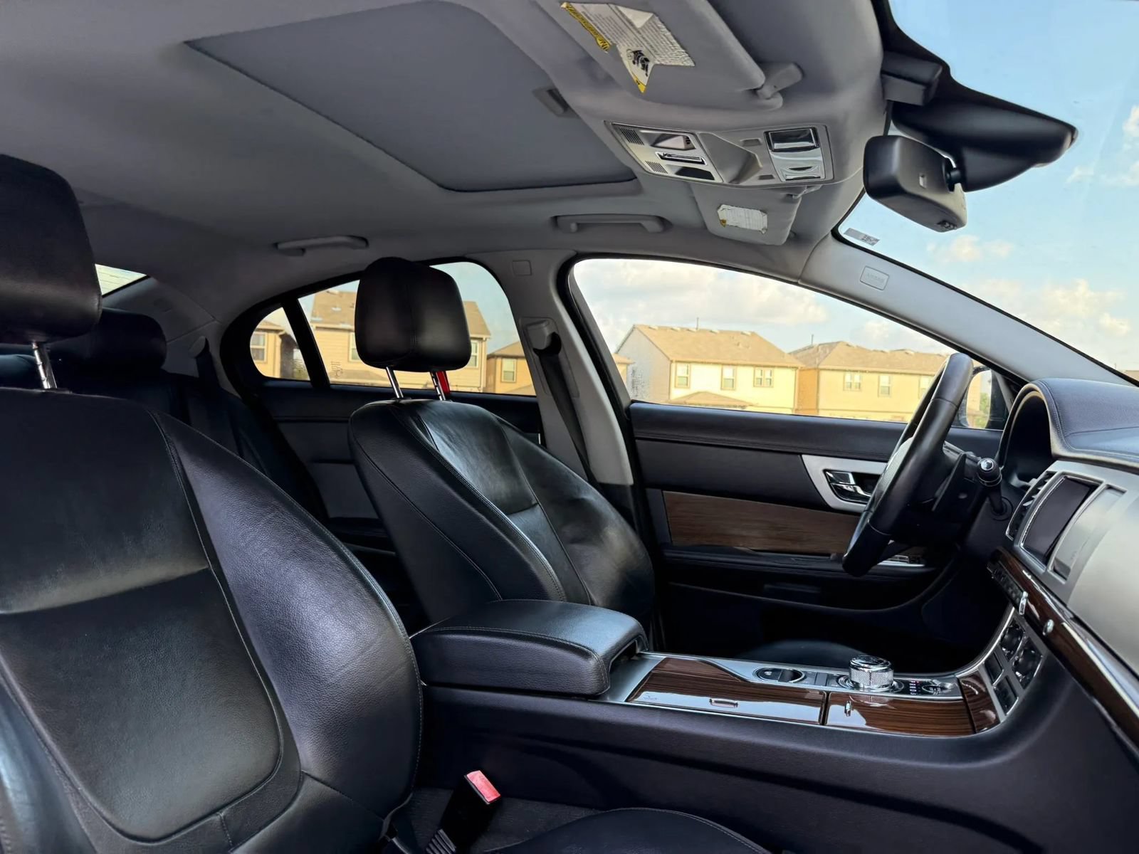 Used 2013 Jaguar XF 3.0 RWD image 17