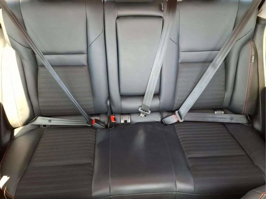 Used 2025 Nissan Rogue SV image 18