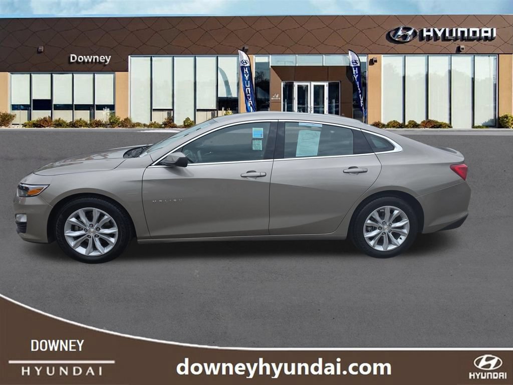 Used 2023 Chevrolet Malibu LT FWD image 2