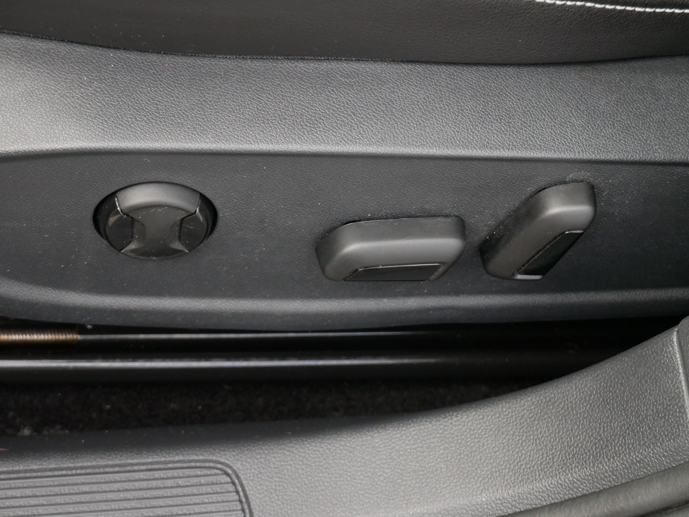 Certified 2023 Volkswagen Jetta SE w/ Panoramic Sunroof Package FWD image 20