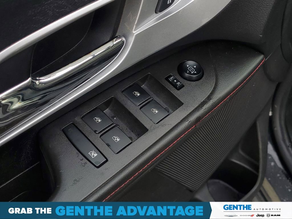 Used 2015 Chevrolet Equinox LT w/ Driver Convenience Package FWD image 11