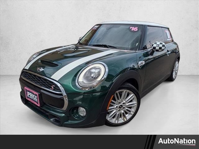 Used 2016 MINI Cooper S image 1
