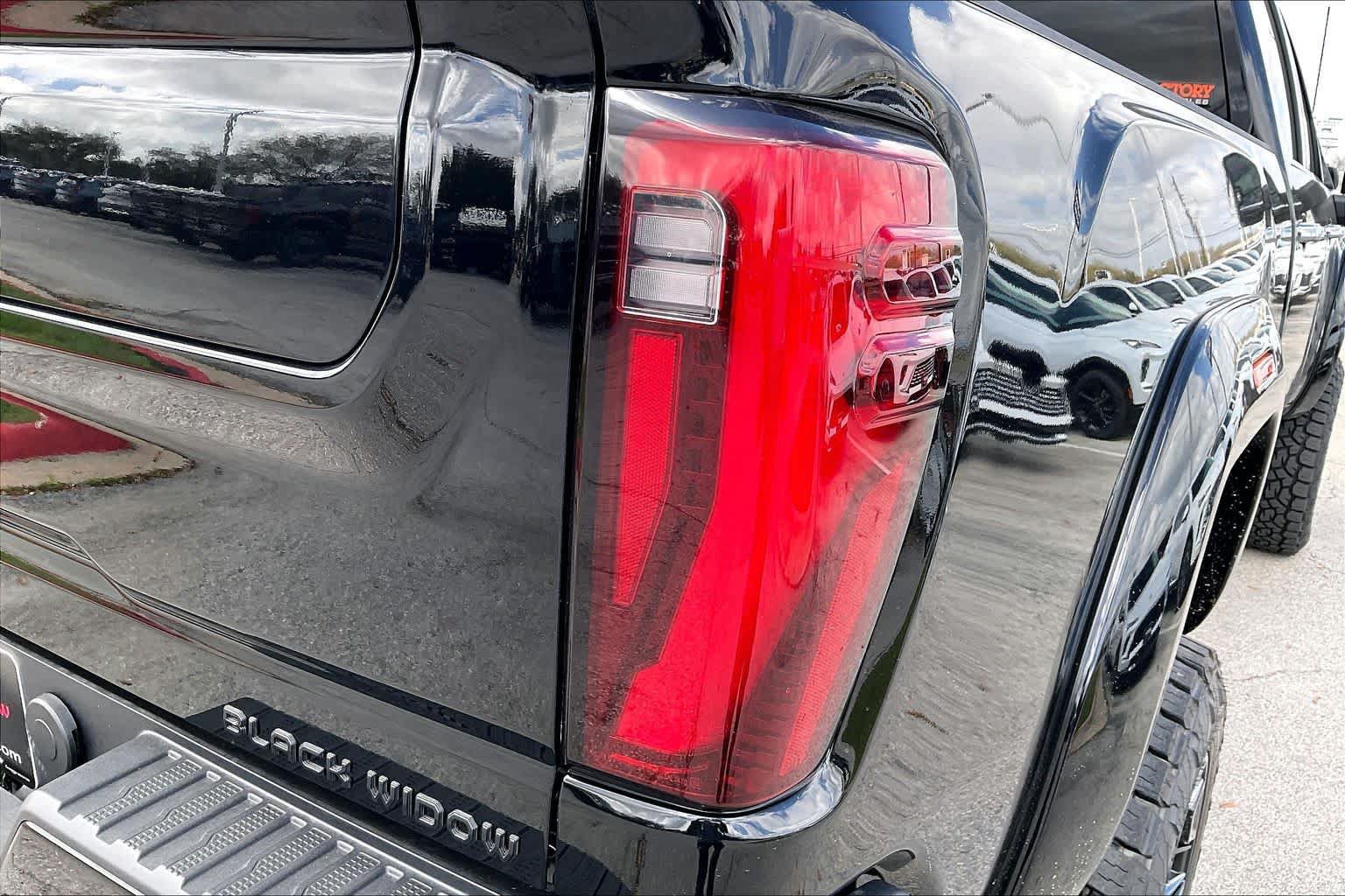 New 2026 GMC Sierra 2500 Denali w/ Denali Reserve Package AWD/4WD image 12