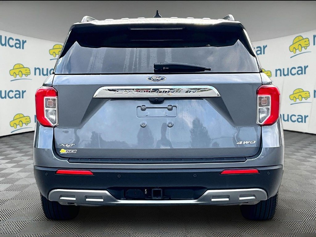 Used 2023 Ford Explorer XLT w/ Equipment Group 202A AWD/4WD image 5