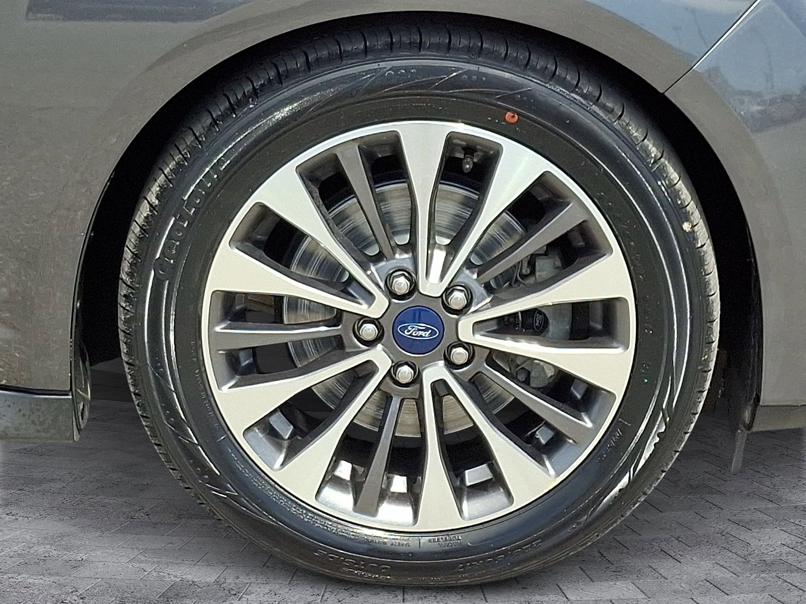 Used 2017 Ford C-MAX Energi Titanium w/ Equipment Group 501A FWD image 7