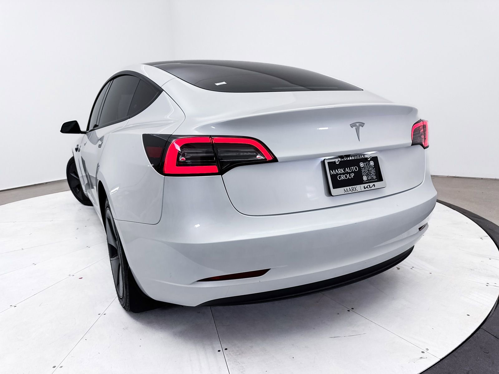Used 2023 Tesla Model 3 Standard Range RWD image 17