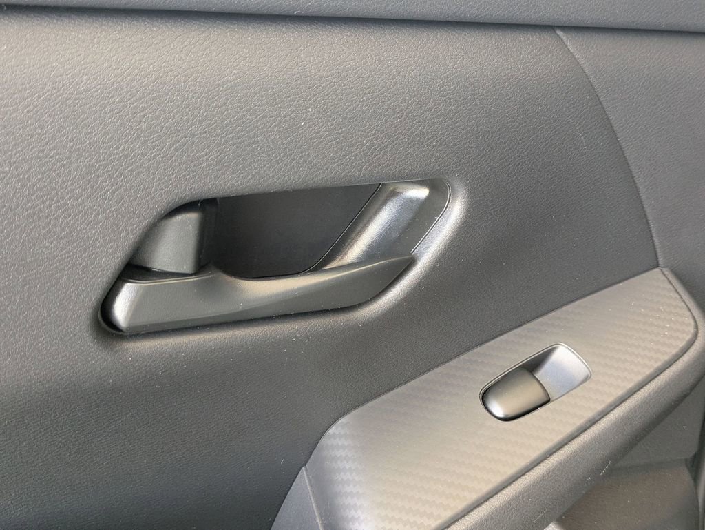 Used 2025 Nissan Sentra SV FWD image 26