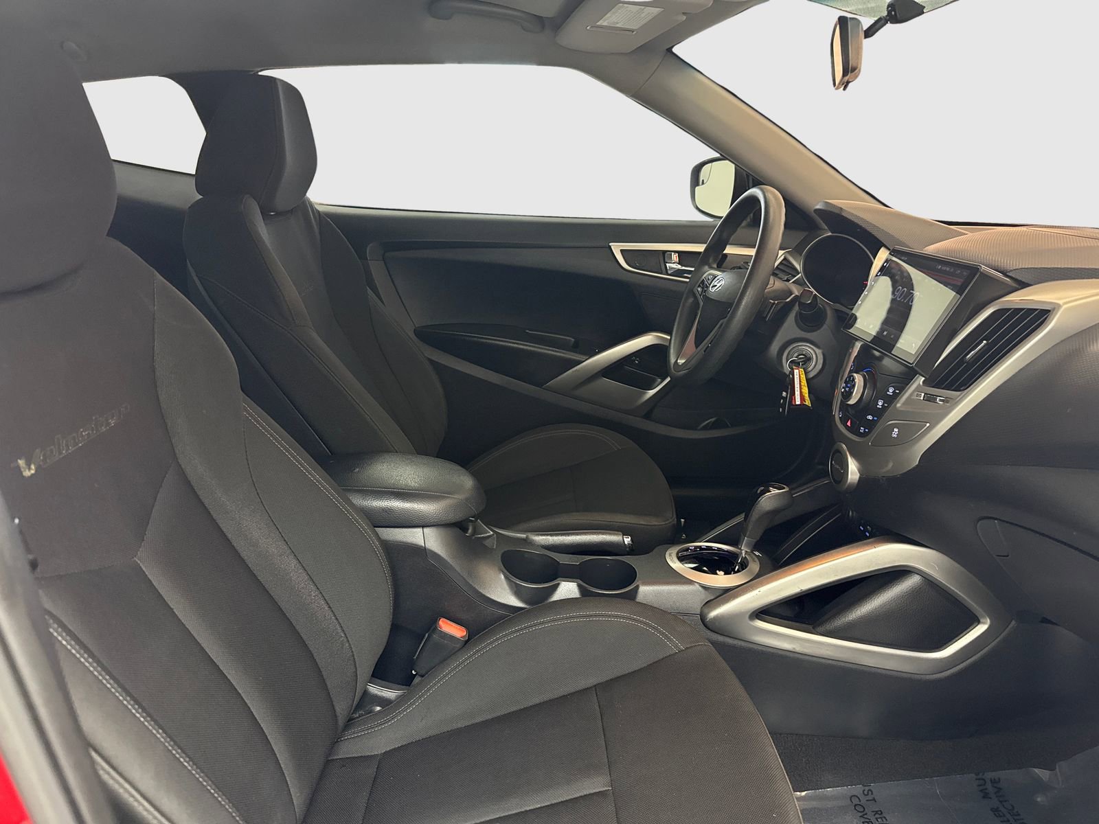 Used 2016 Hyundai Veloster FWD image 36