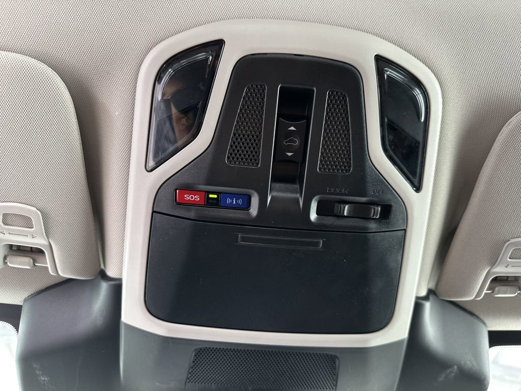 Used 2025 Subaru Outback Touring w/ Popular Package #2 image 26