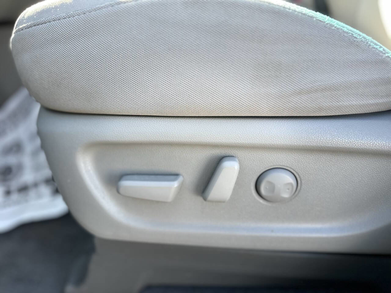 Used 2015 Kia Sedona LX w/ LX Convenience Package image 11