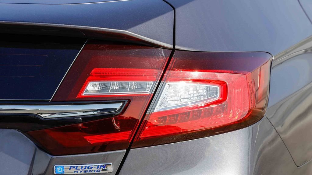 Used 2018 Honda Clarity Touring image 10