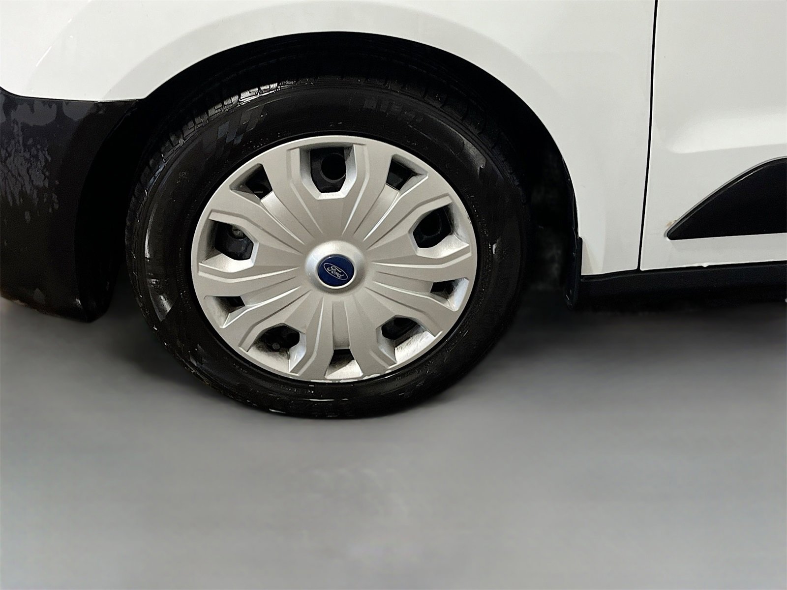 Used 2023 Ford Transit Connect XL image 29