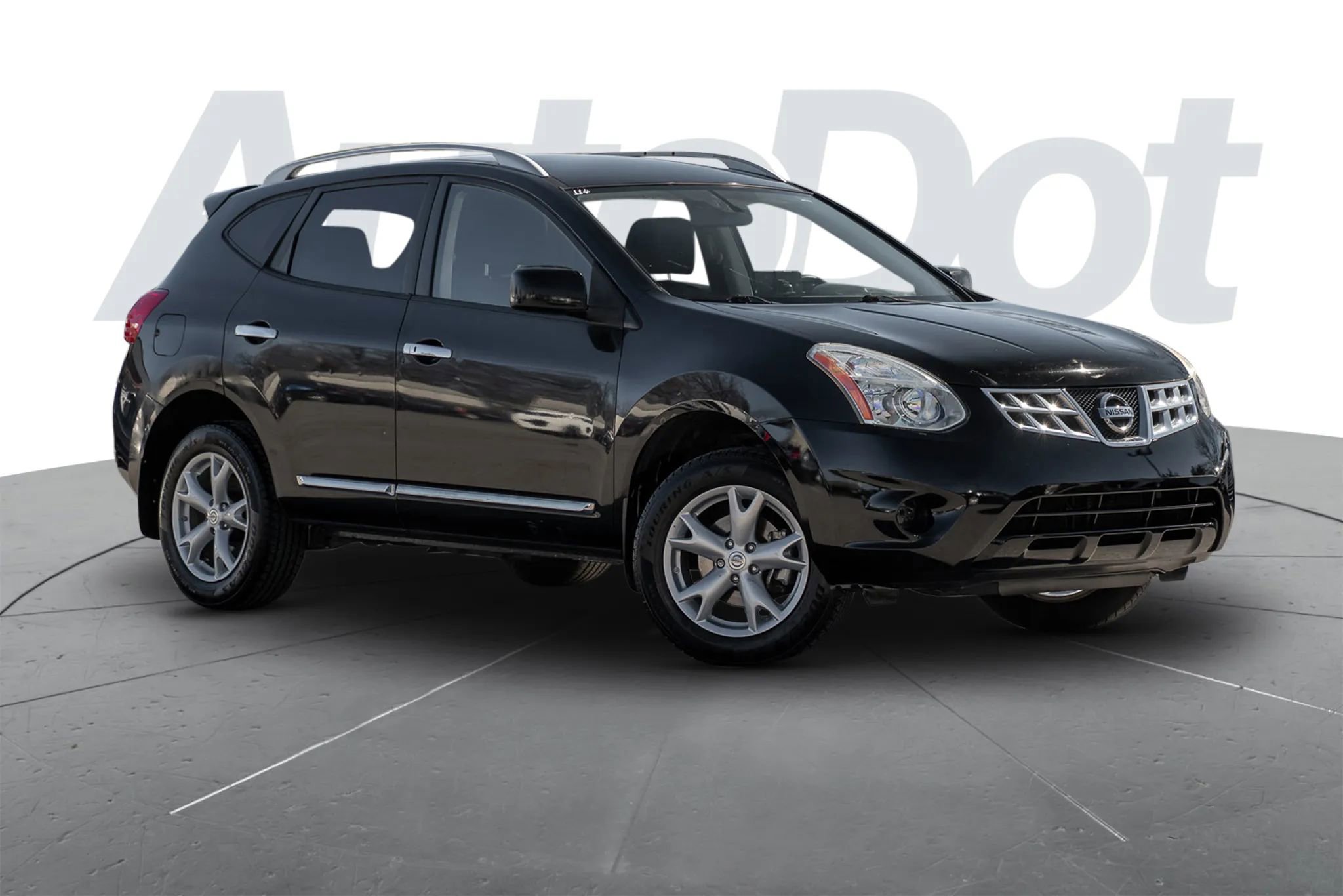 Used 2011 Nissan Rogue SV image 1