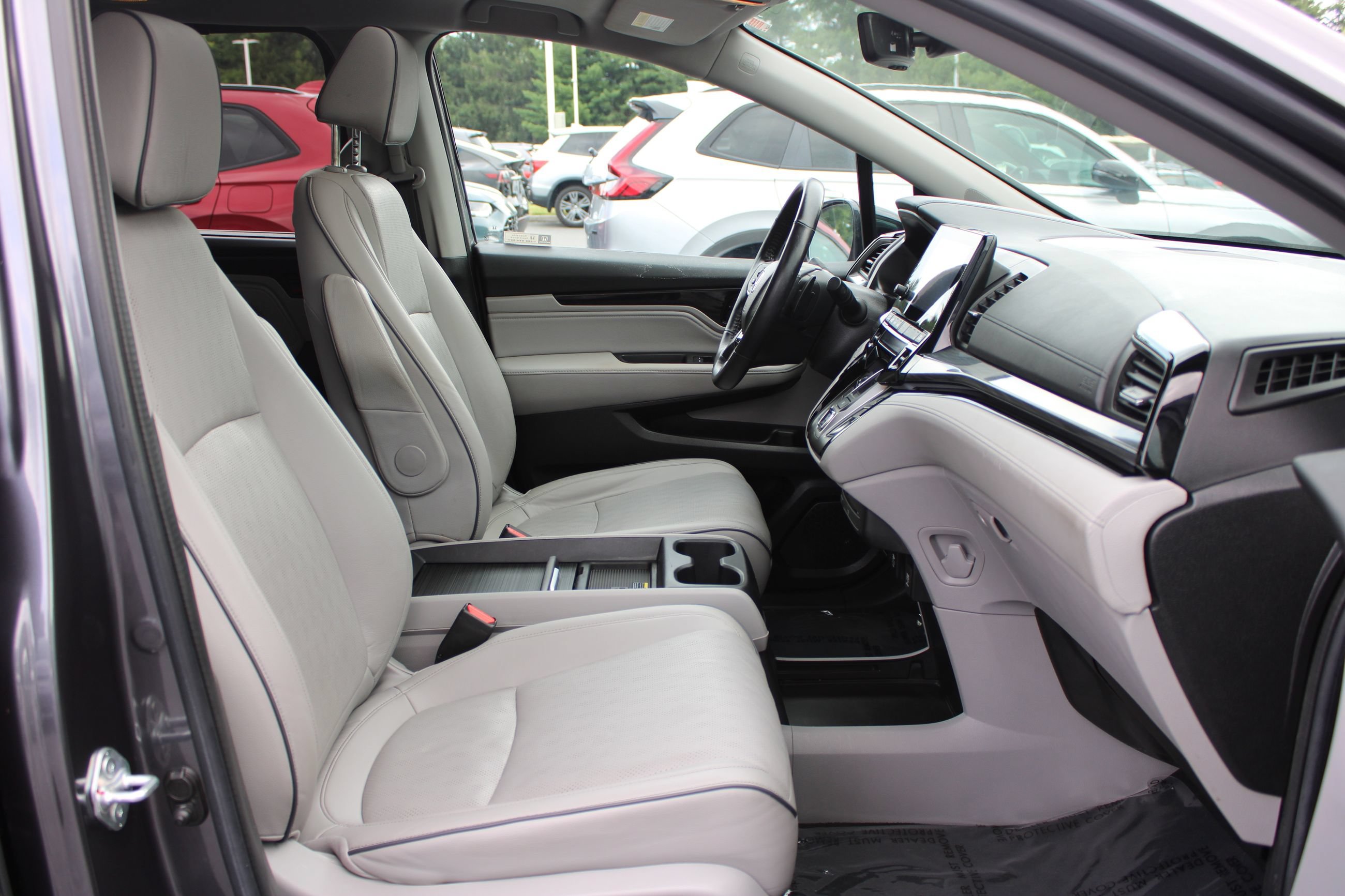 Used 2023 Honda Odyssey Elite image 13