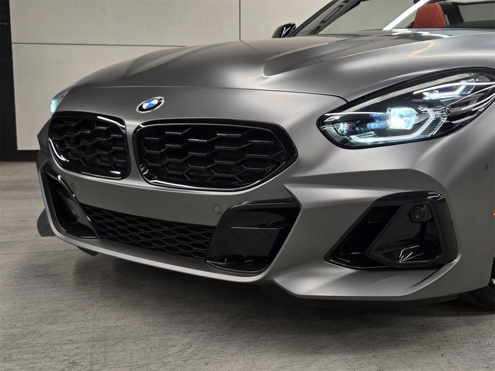 Used 2025 BMW Z4 M40i w/ Premium Package image 24