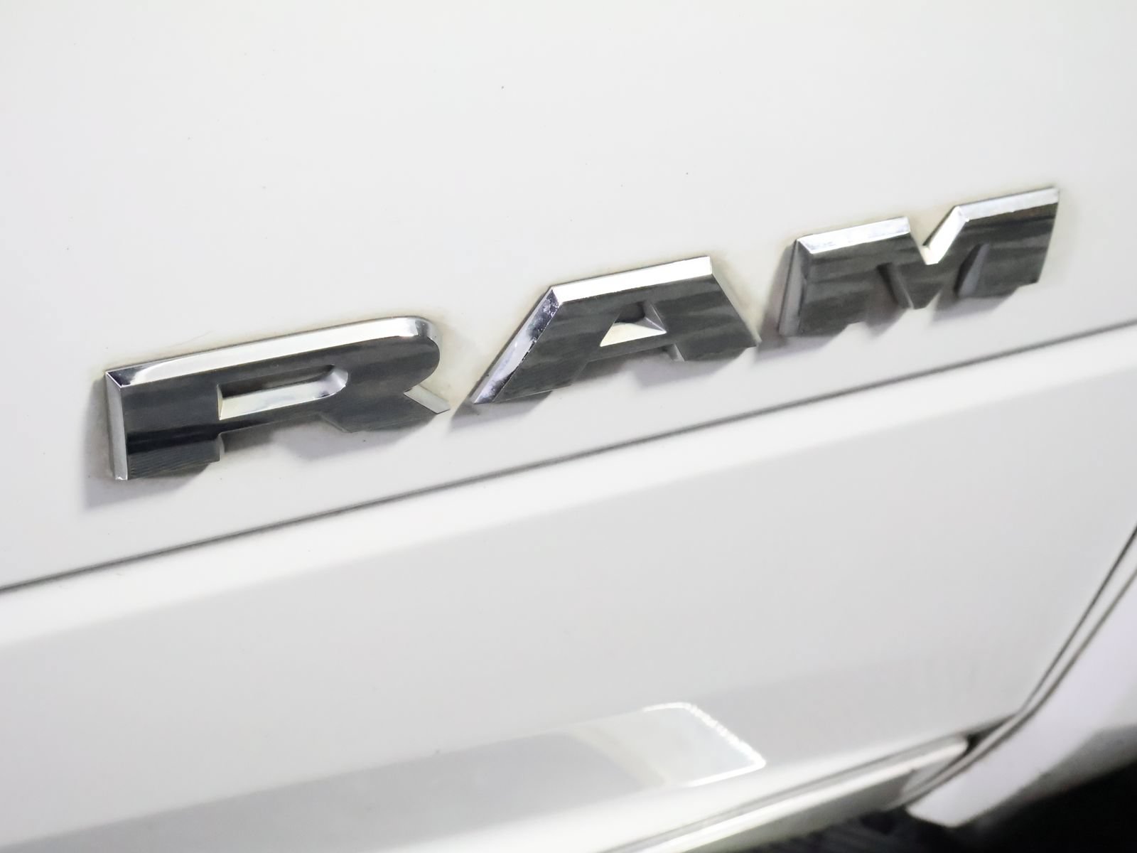 Used 2020 RAM 2500 Laramie AWD/4WD image 16
