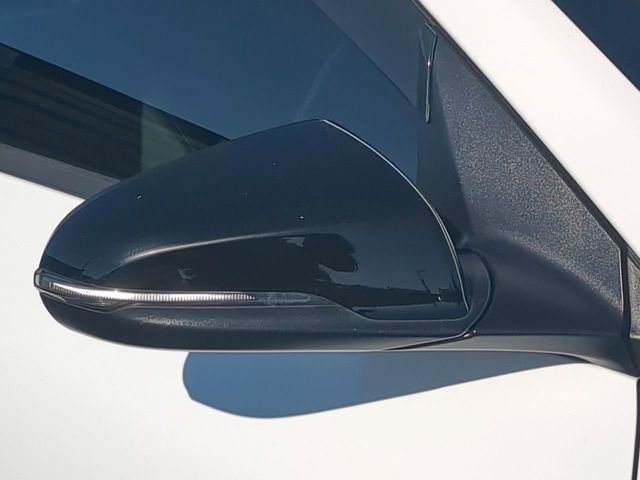 Used 2022 Hyundai Veloster N Base image 12