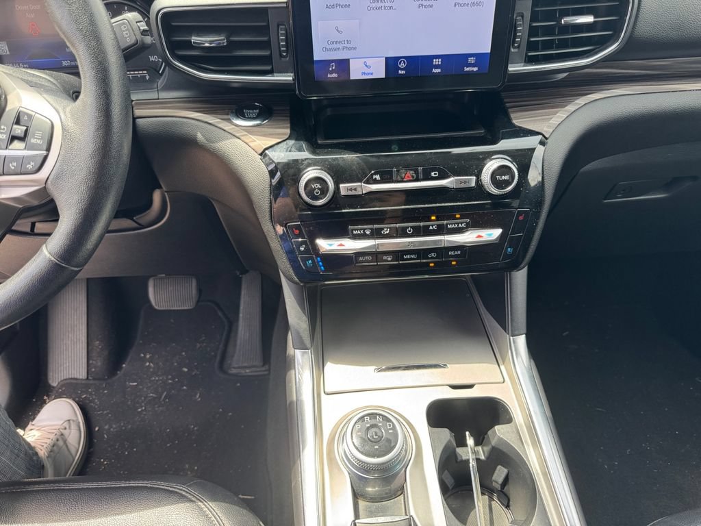 Used 2023 Ford Explorer Limited AWD/4WD image 17