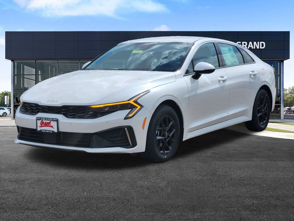 New 2026 Kia K5 LXS FWD image 4