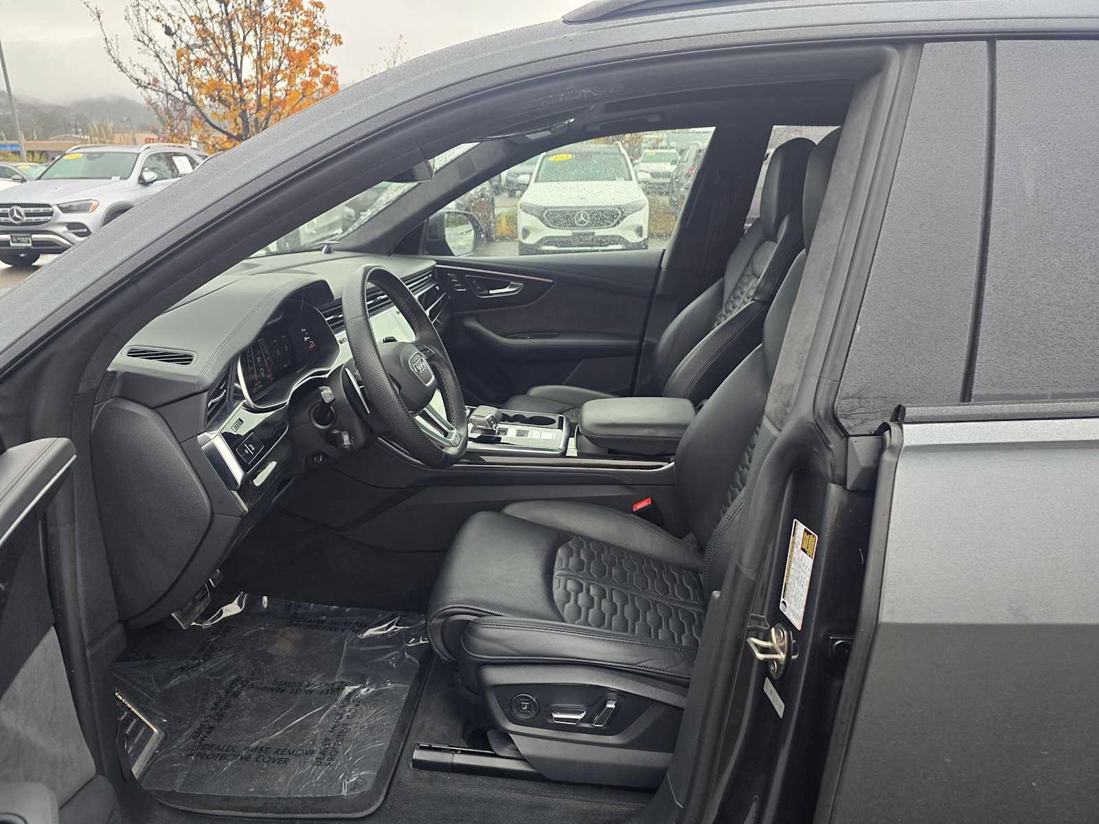 Used 2021 Audi RS Q8 w/ Carbon Optic Package image 22