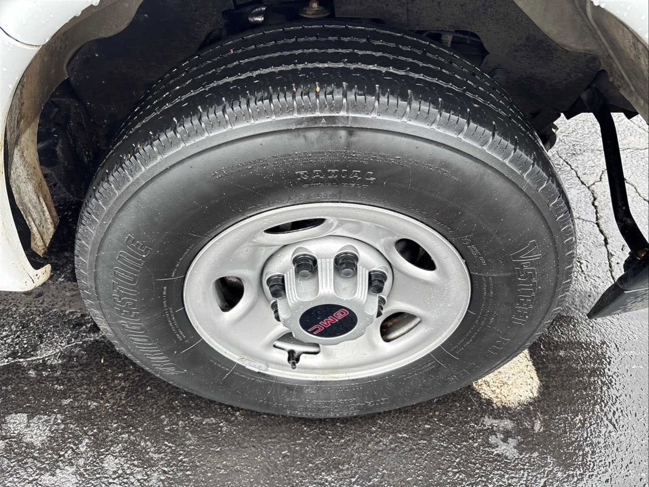 Used 2023 GMC Savana 2500 Extended w/ Driver Convenience Package image 22