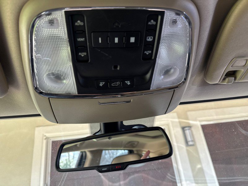 Used 2015 Jeep Grand Cherokee Overland w/ Advanced Technology Group image 33