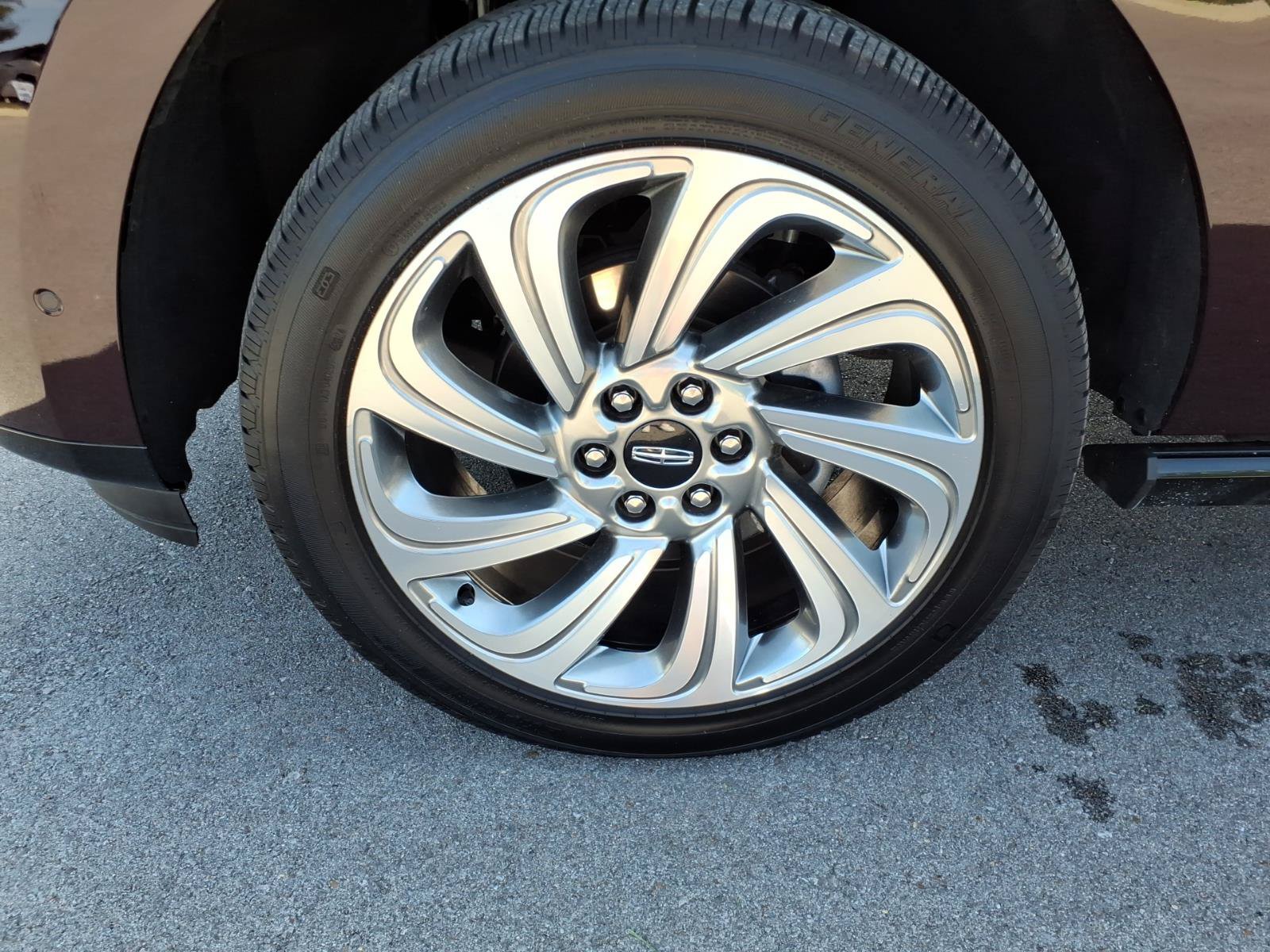 Used 2024 Lincoln Navigator L Reserve AWD/4WD image 9