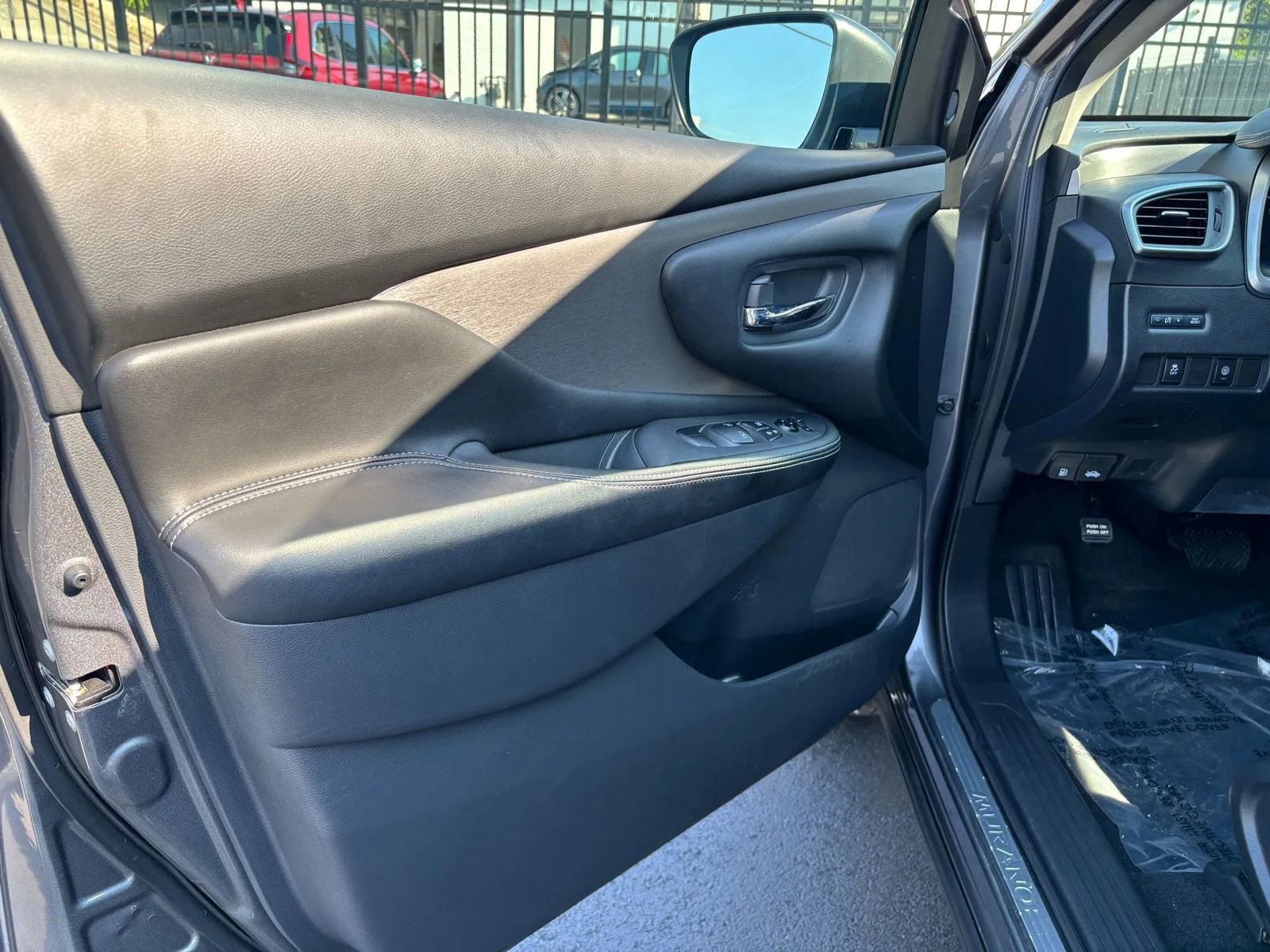 Used 2022 Nissan Murano S image 19