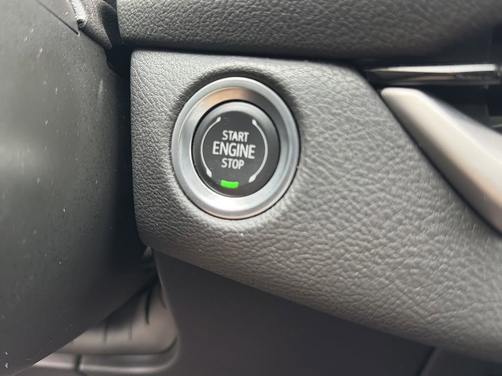 Certified 2025 Cadillac XT4 Premium Luxury w/ Technology Package image 35