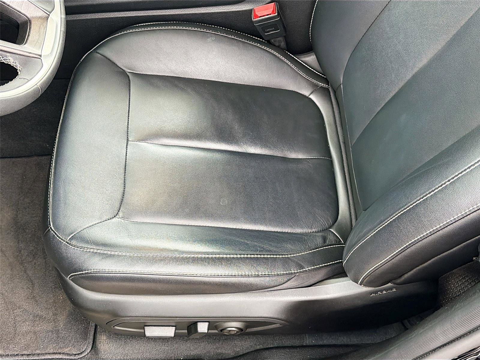 Used 2023 Jeep Grand Cherokee Limited image 21