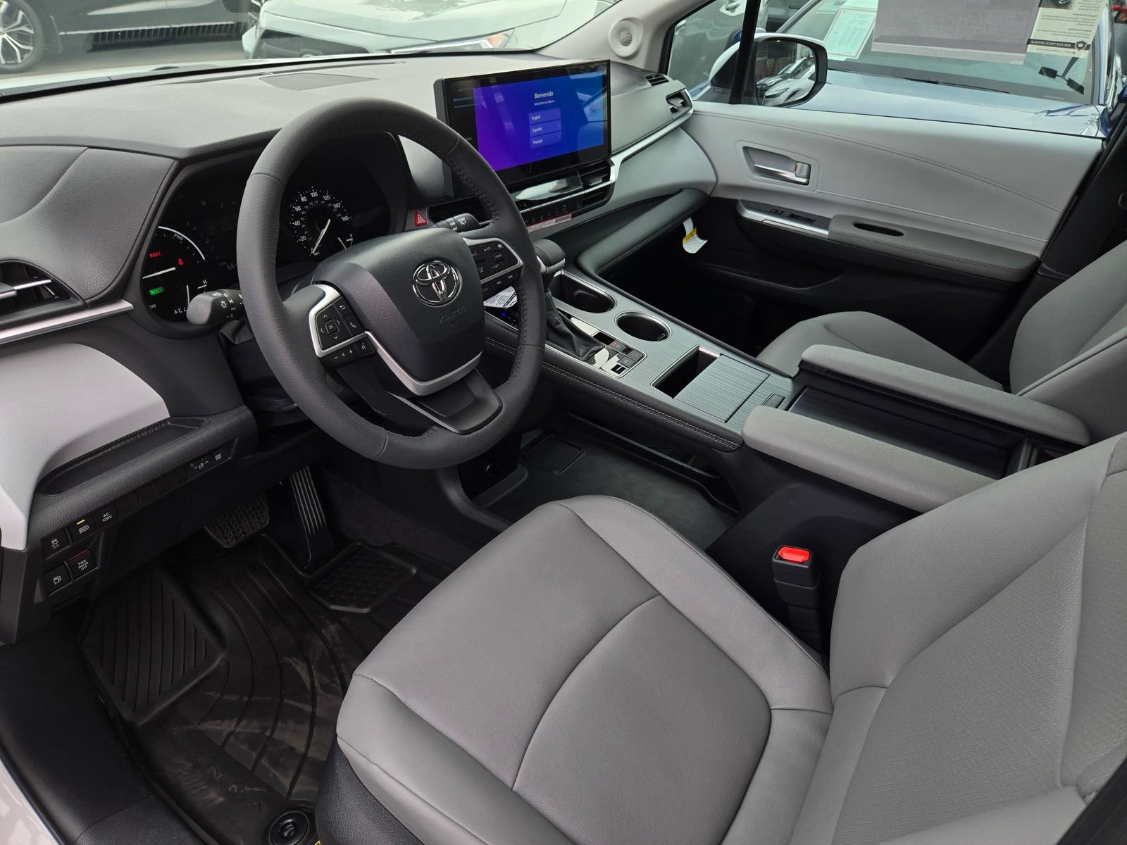 Certified 2026 Toyota Sienna XLE FWD image 8