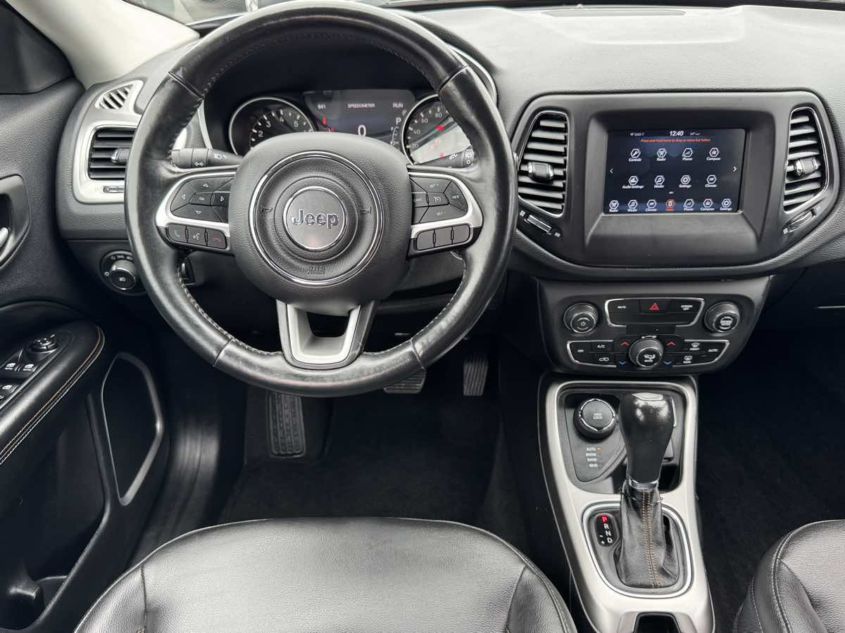 Used 2018 Jeep Compass Latitude w/ Popular Equipment Group AWD/4WD image 23