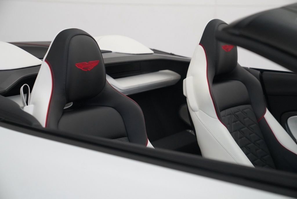 New 2026 Aston Martin Vanquish Convertible image 31